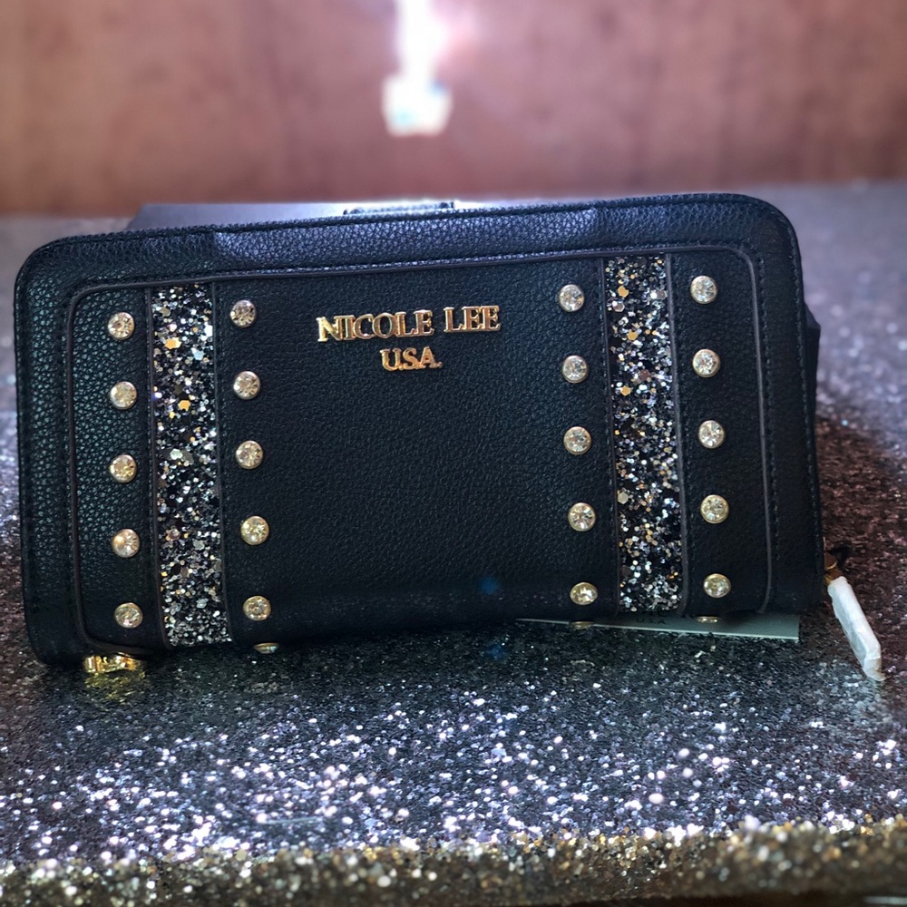 Black Sparkley Tri fold wallet!